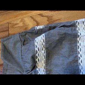 Banana Republic grey chambray skirt with lace
